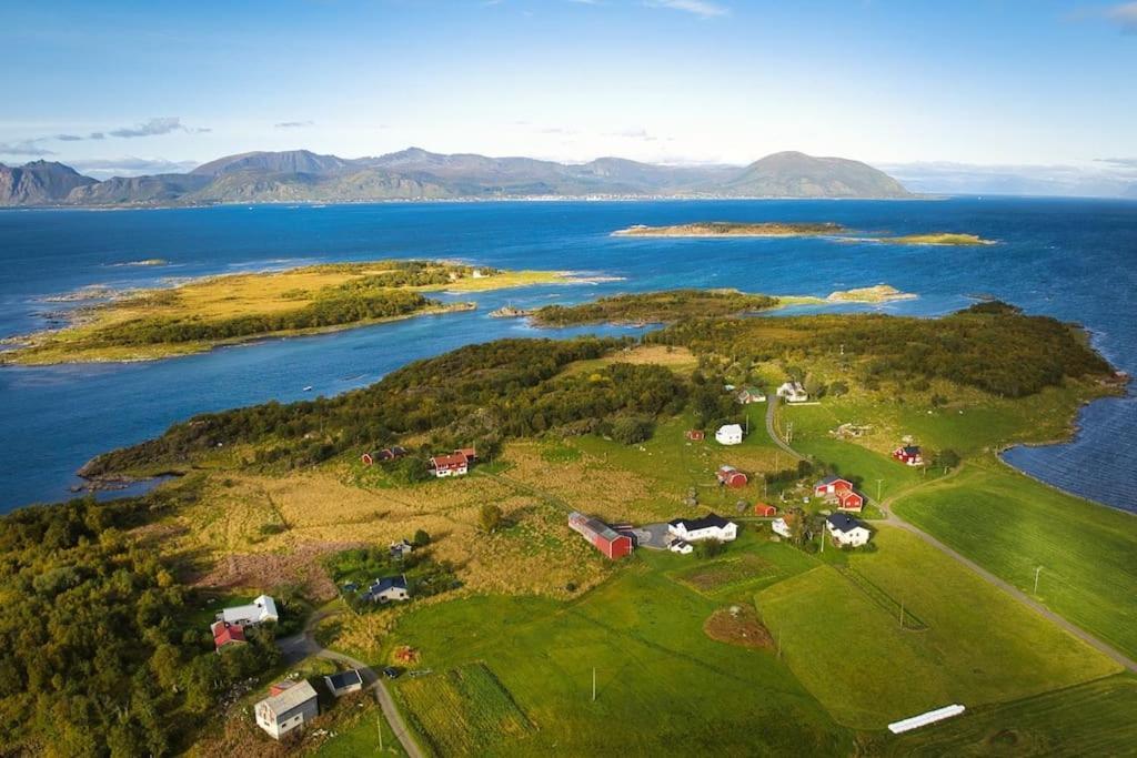 Koselig Bolig I Lofoten / Vesteralen Stronstad i Vesteralen Bagian luar foto
